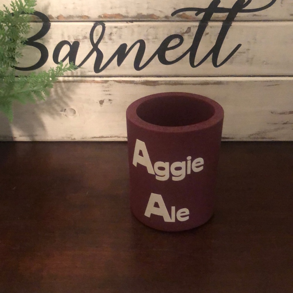 Vtg 90’s Texas Aggies “Aggie-Ale” beer koozie